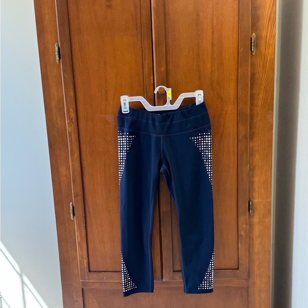 Athleta navy capri length leggings inner drawstring back zip pocket small